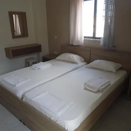 Romantza Hotel Agia Marina (Crete)