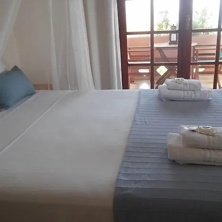 Romantza Hotel Agia Marina (Crete)